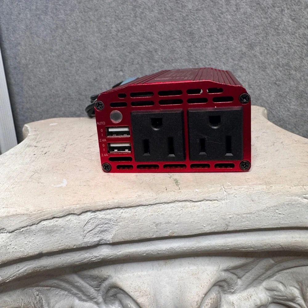 BESTEK 300W Power Inverter Car Charger MRI3011BU DC 12V 115Vac‎ Converter Tested